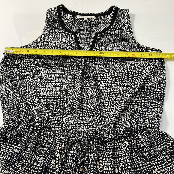 🇨🇦 Daniel Rainn size Medium sleeveless blouse - Picture 7 of 11